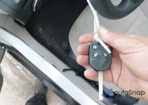 2018 Ford Focus Se z USA, uszkodzony, nr VIN 1FADP3F24JL247003